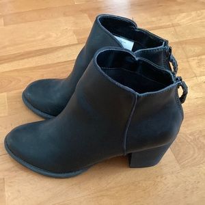 American Eagle Black Boots. Size 7